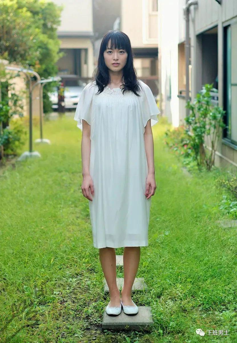 日本女明星朝仓亚纪（Aki Asakura）资料简介及生活照写真集