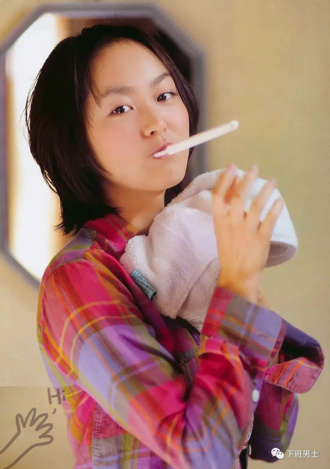 日本女明星朝仓亚纪（Aki Asakura）资料简介及生活照写真集