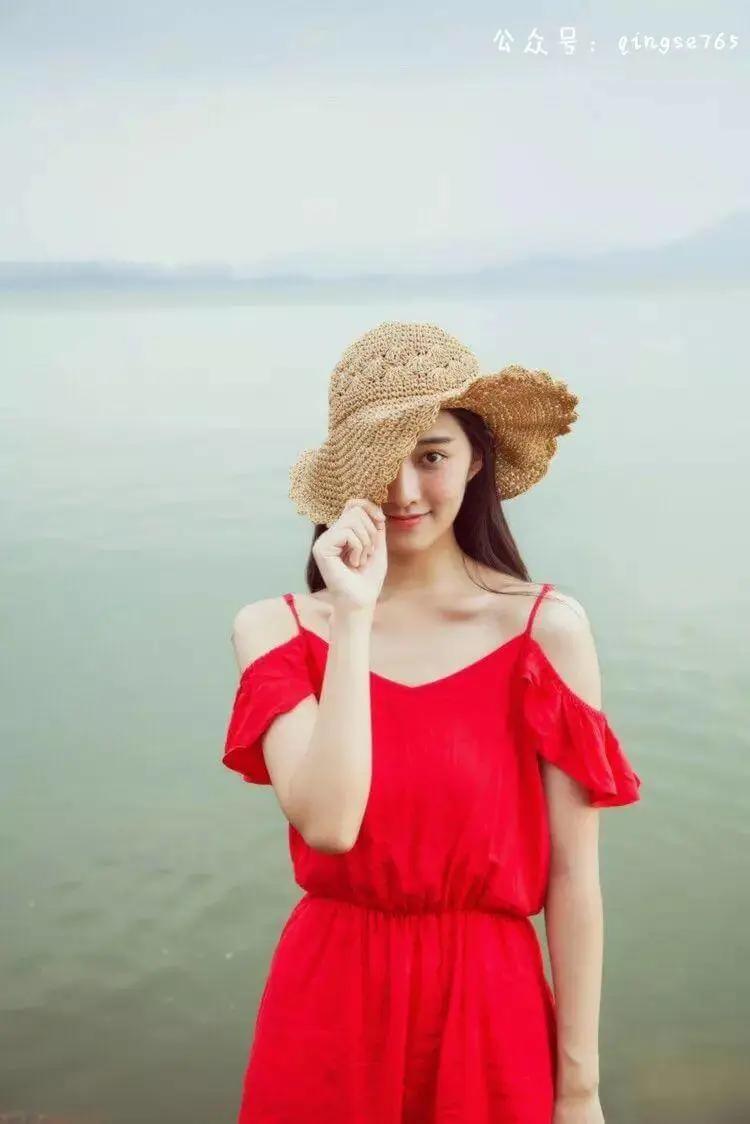 唯美的妹子图：本周15位中国红女生丨轻色私藏