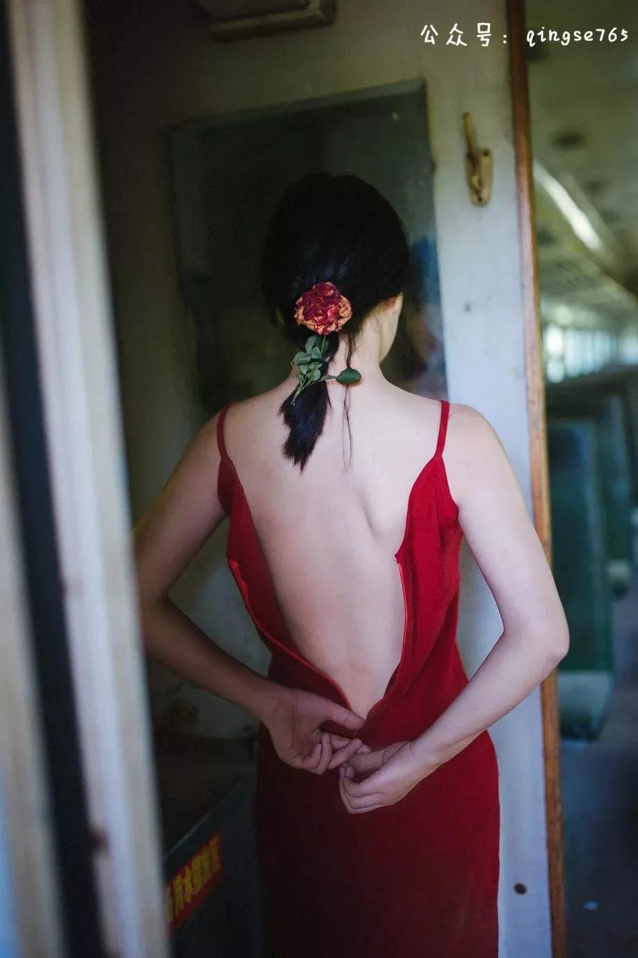 唯美的妹子图：本周15位中国红女生丨轻色私藏