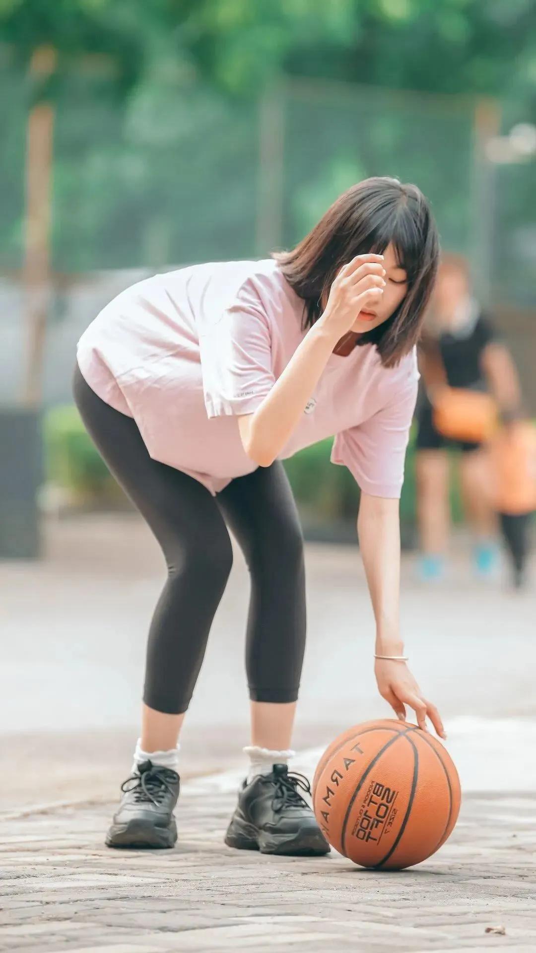 美女打篮球壁纸 | 打篮球女生照片高清写真图片
